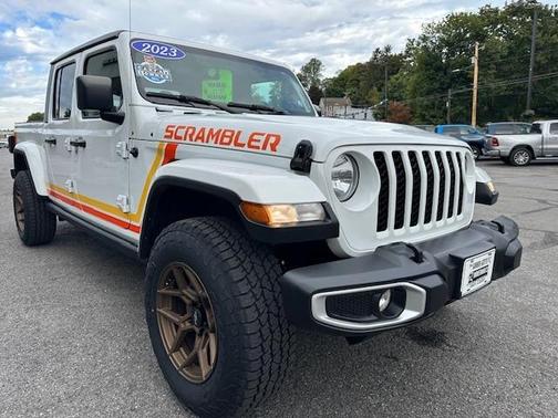 2023 Jeep Gladiator Sport