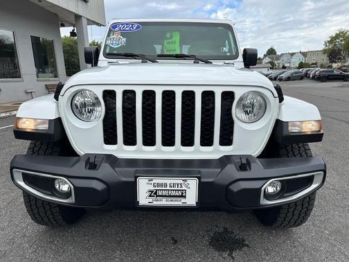 2023 Jeep Gladiator Sport
