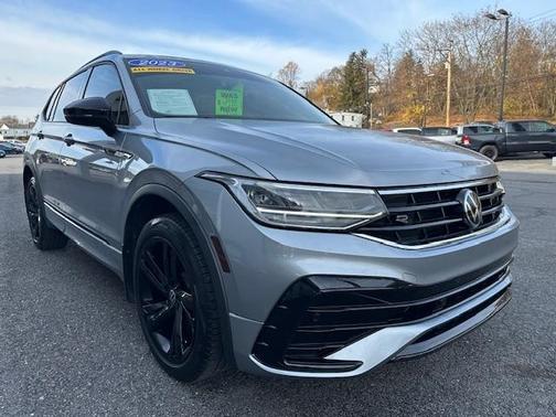 2023 Volkswagen Tiguan 2.0T SE R-Line Black