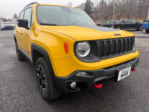 2023 Jeep Renegade Trailhawk