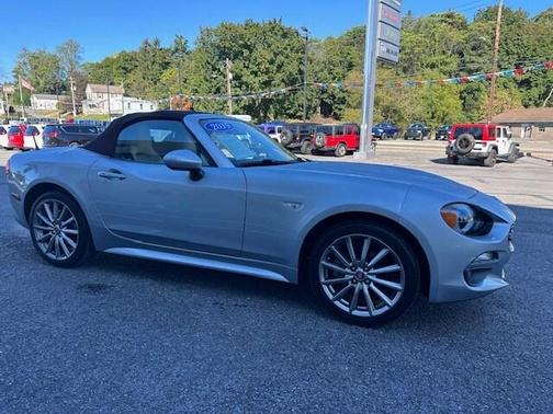 2019 FIAT 124 Spider Lusso
