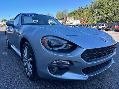 2019 FIAT 124 Spider Lusso