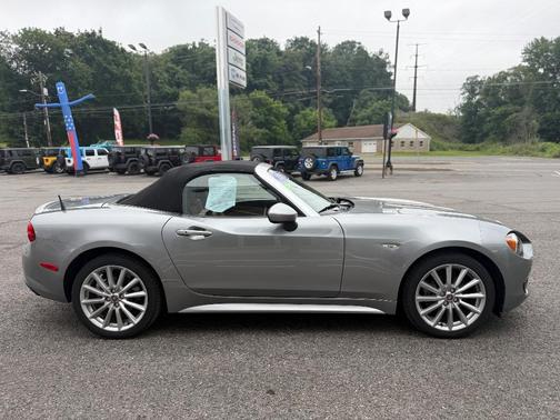 2017 FIAT 124 Spider Lusso