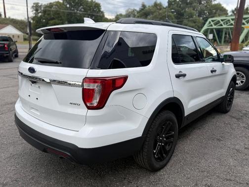 2016 Ford Explorer Base