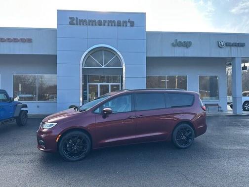 2022 Chrysler Pacifica Touring-L