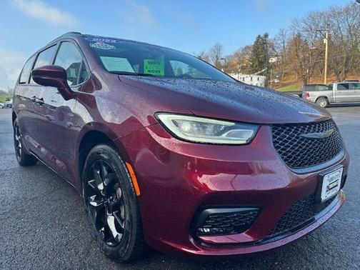 2022 Chrysler Pacifica Touring-L