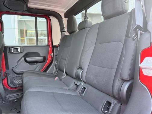 2020 Jeep Gladiator Sport