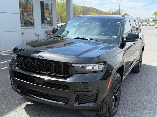 2025 Jeep Grand Cherokee L Laredo
