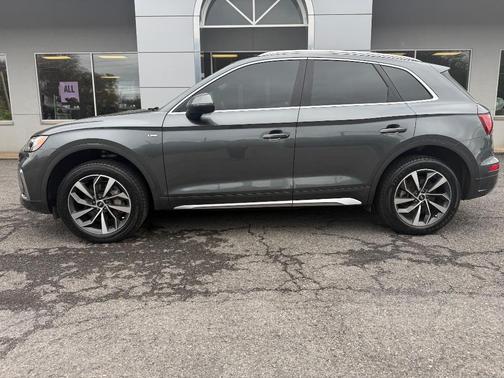 2023 Audi Q5 45 S line quattro Premium