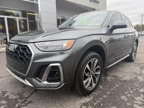 2023 Audi Q5 45 S line quattro Premium