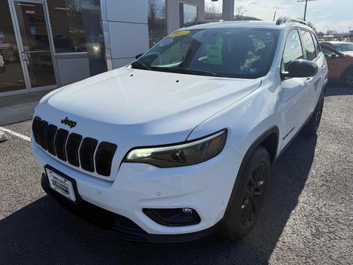 2023 Jeep Cherokee Altitude Lux