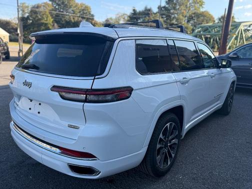 2022 Jeep Grand Cherokee L Overland