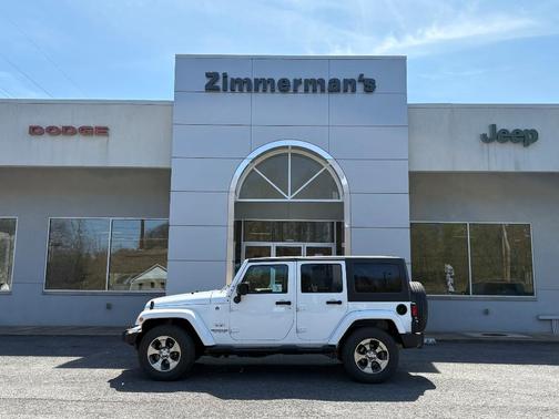 Bright White 2017 Jeep Wrangler Unlimited Sahara