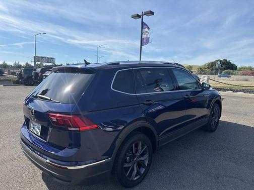Atlantic Blue 2022 Volkswagen Tiguan 2.0T SE