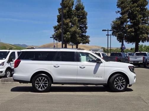 OXFORD WHITE 2025 Ford Expedition PLATINUM