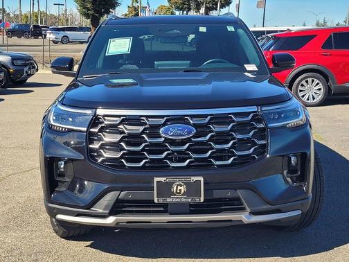 2025 Ford Explorer Platinum