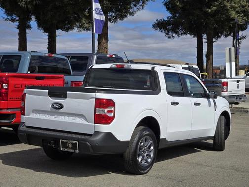 2025 Ford Maverick XLT