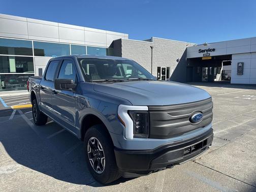 2023 Ford F-150 Lightning Pro