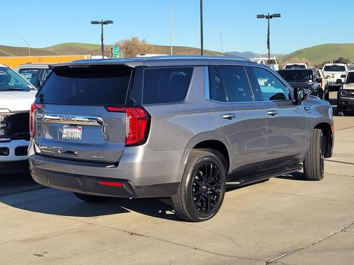 2022 GMC Yukon SLE
