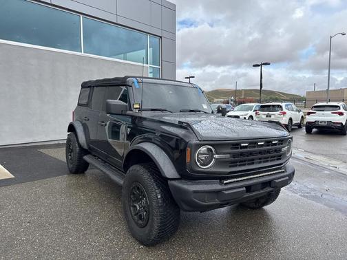 2022 Ford Bronco Base