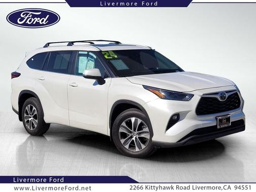 2024 Toyota Highlander XLE