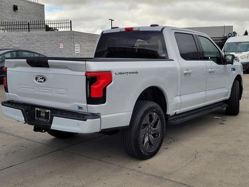 2025 Ford F-150 Lightning Flash