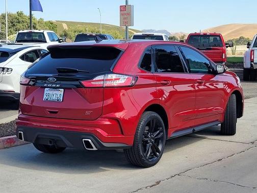 2022 Ford Edge ST