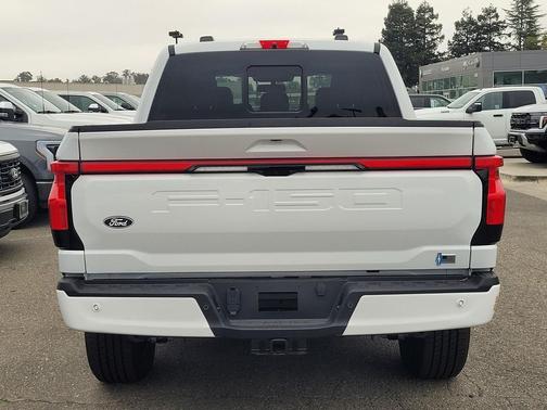 2025 Ford F-150 Lightning LARIAT