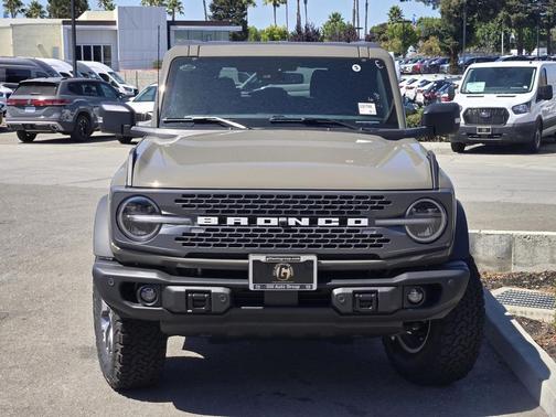 2025 Ford Bronco Badlands