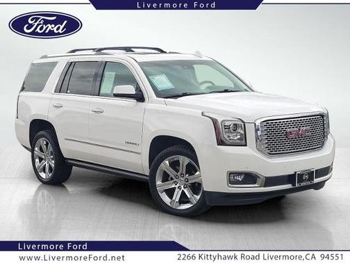 Summit White 2017 GMC Yukon DENALI