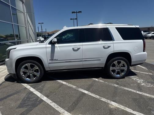 Summit White 2017 GMC Yukon DENALI