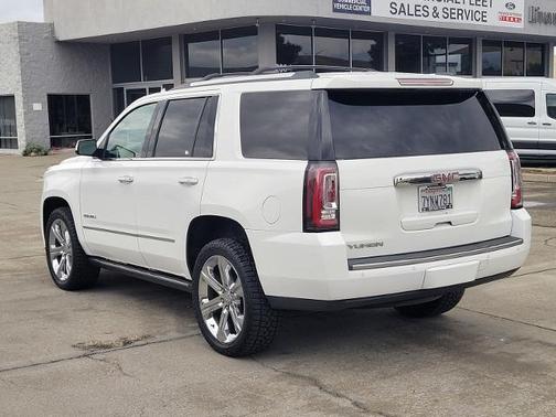 Summit White 2017 GMC Yukon DENALI