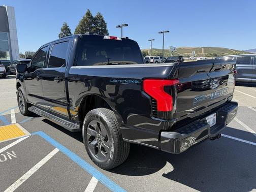 2024 Ford F-150 Lightning Flash