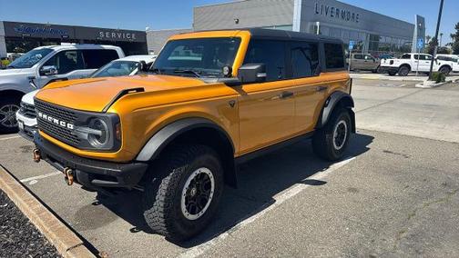 CYBER ORANGE MET TRI-COAT 2022 Ford Bronco BADLANDS