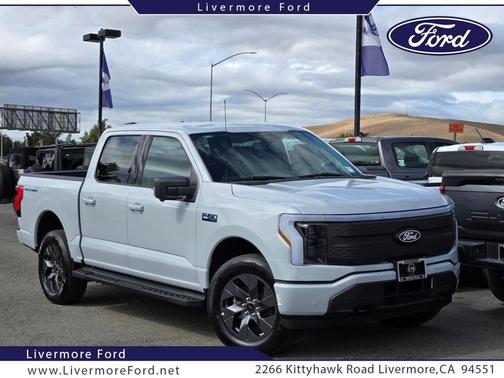 2025 Ford F-150 Lightning Flash