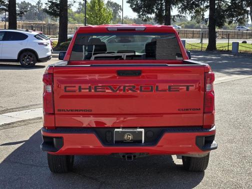 2023 Chevrolet Silverado 1500 Custom
