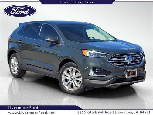 2022 Ford Edge Titanium