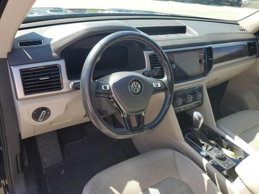 2018 Volkswagen Atlas 3.6L SEL Premium