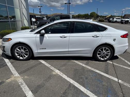 OXFORD WHITE 2019 Ford Fusion SE