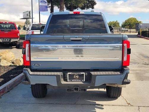 2023 Ford F-250 PLATINUM