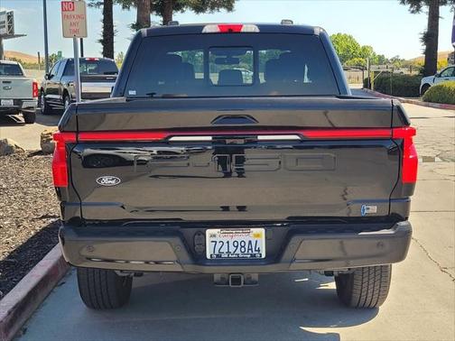 2024 Ford F-150 Lightning LARIAT