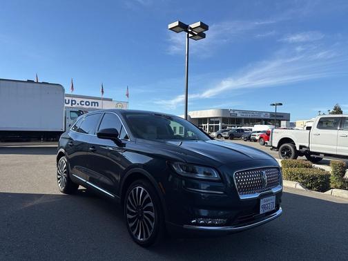 2022 Lincoln Nautilus Black Label