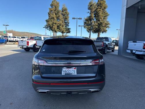 2022 Lincoln Nautilus Black Label