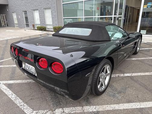 2004 Chevrolet Corvette Base