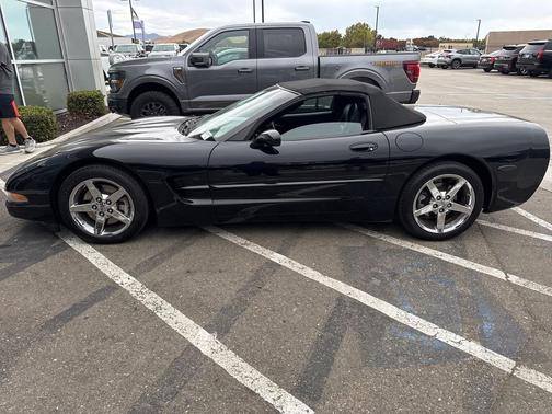 2004 Chevrolet Corvette Base