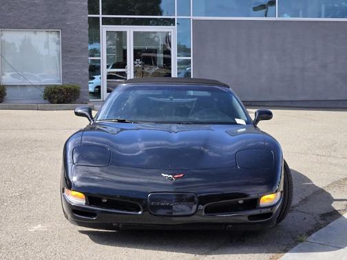 2004 Chevrolet Corvette Base