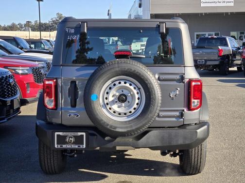 2025 Ford Bronco Base