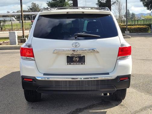 2012 Toyota Highlander SE
