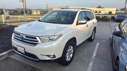 2012 Toyota Highlander SE