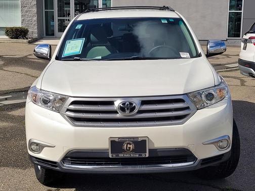 2012 Toyota Highlander SE